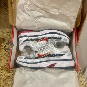 Nike P-6000 "White/Varsity Red/MTLC Platinum" Men's
Shoe